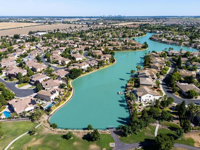 111 Hebron Cir, Sacramento, CA 95835