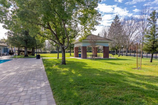 111 Hebron Cir, Sacramento, CA 95835
