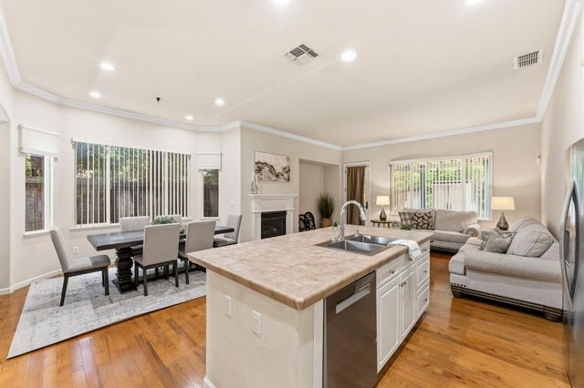 111 Hebron Cir, Sacramento, CA 95835