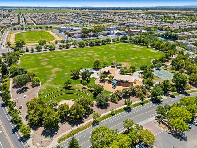 111 Hebron Cir, Sacramento, CA 95835
