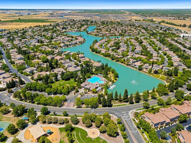 111 Hebron Cir, Sacramento, CA 95835