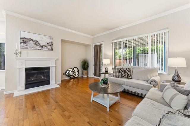 111 Hebron Cir, Sacramento, CA 95835