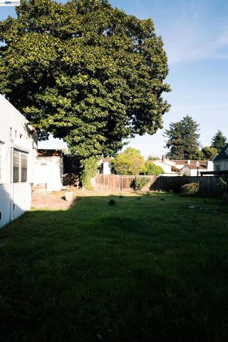 5685 Carberry Ave, Oakland, CA 94609