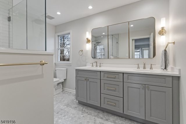 56 Countrywood Dr, Hanover Twp., NJ 07950