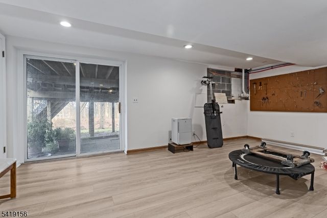 56 Countrywood Dr, Hanover Twp., NJ 07950