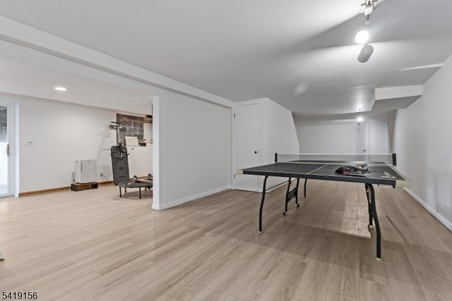 56 Countrywood Dr, Hanover Twp., NJ 07950