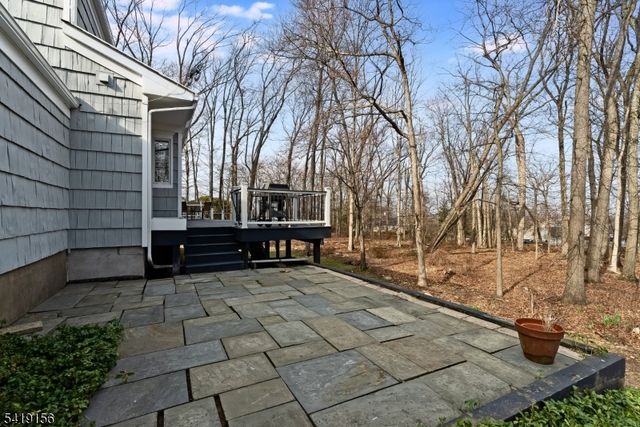 56 Countrywood Dr, Hanover Twp., NJ 07950