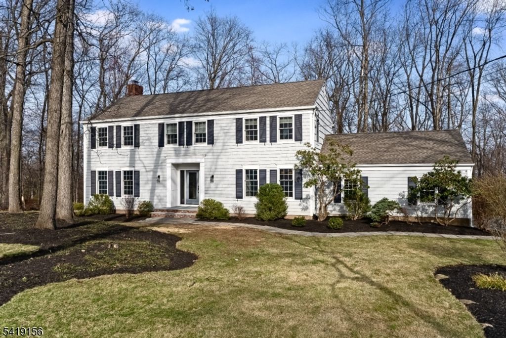 56 Countrywood Dr, Hanover Twp., NJ 07950