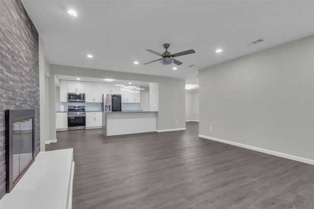 12904 Rosser Road, Farmers Branch, TX 75244