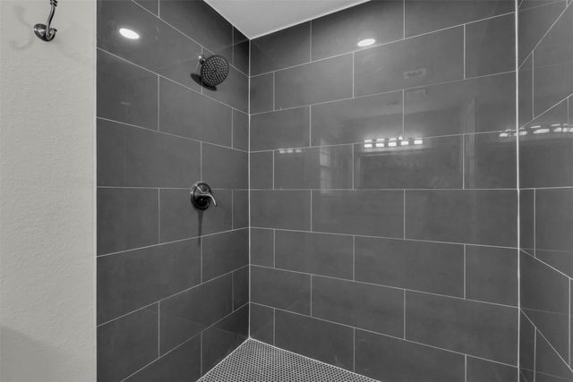 12904 Rosser Road, Farmers Branch, TX 75244