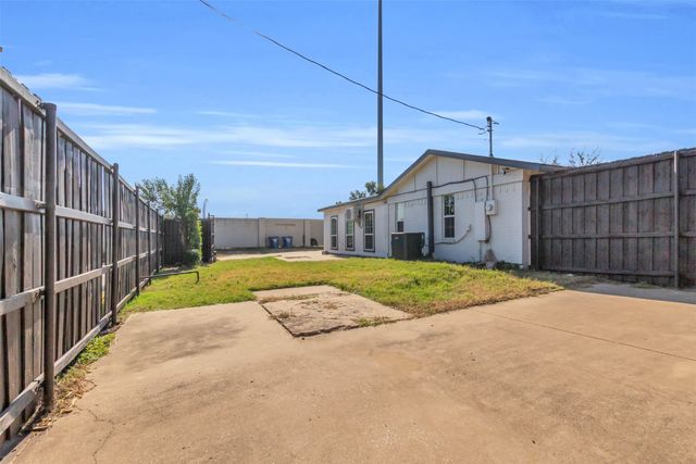 12904 Rosser Road, Farmers Branch, TX 75244