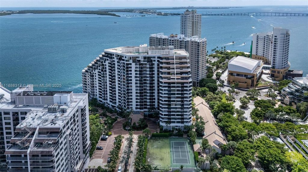 520 Brickell Key Dr A710, Miami, FL 33131