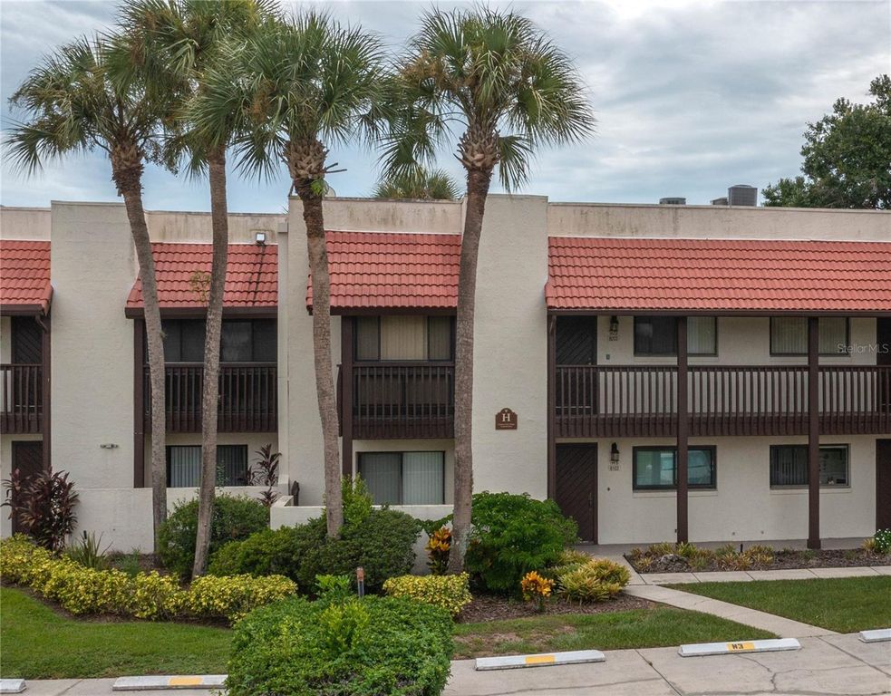 8203 VILLAGE DRIVE H-23, Lake Wales, FL 33898