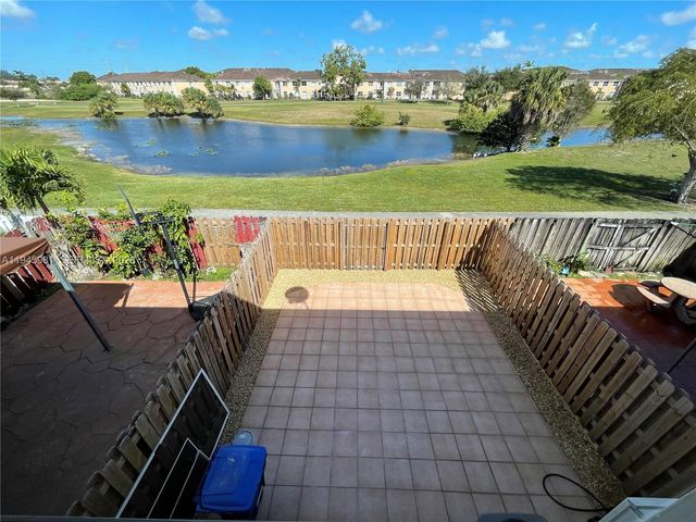 7317 NW 174th Ter 102, Hialeah, FL 33015
