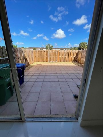 7317 NW 174th Ter 102, Hialeah, FL 33015