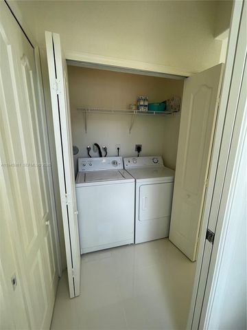 7317 NW 174th Ter 102, Hialeah, FL 33015