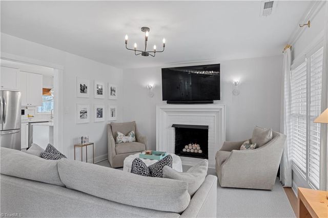 1044 Gales Avenue, Winston-salem, NC 27103