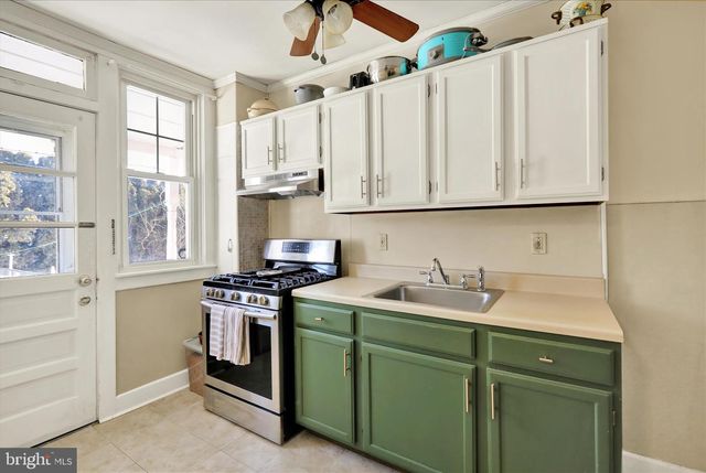 325 CARROLL ST, Reading, PA 19611