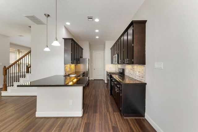 31 Aventura Place, Spring, TX 77389