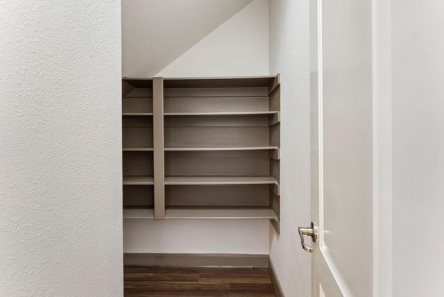 31 Aventura Place, Spring, TX 77389