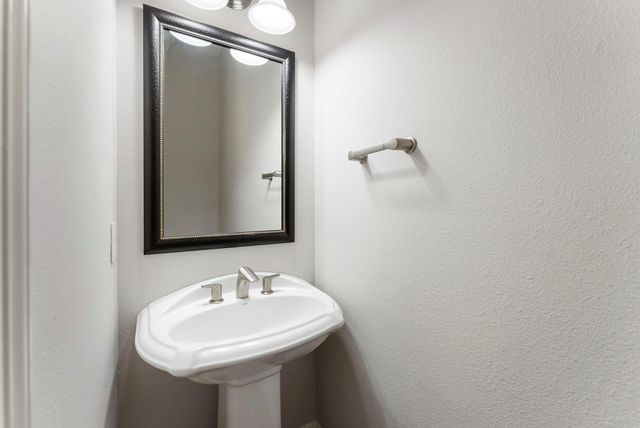 31 Aventura Place, Spring, TX 77389