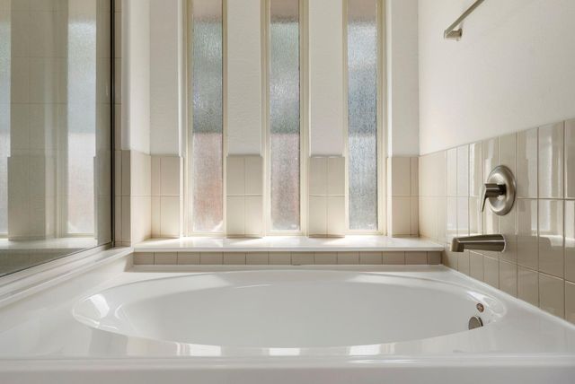 31 Aventura Place, Spring, TX 77389