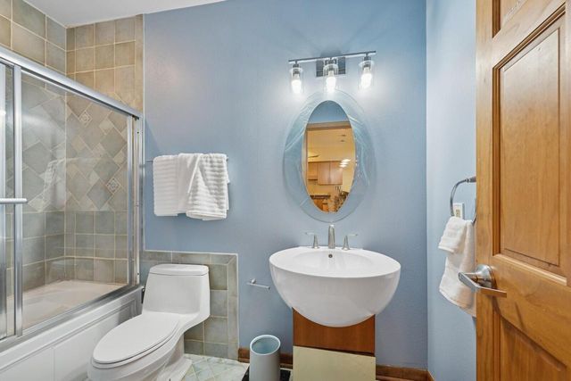 W1800 County Road B, Genoa City, WI 53128