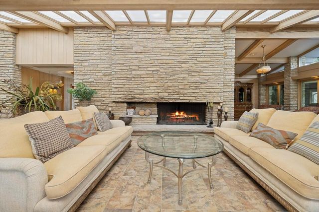 W1800 County Road B, Genoa City, WI 53128