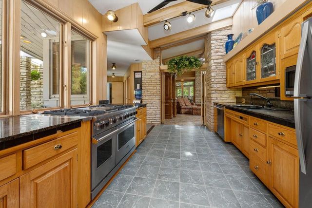 W1800 County Road B, Genoa City, WI 53128