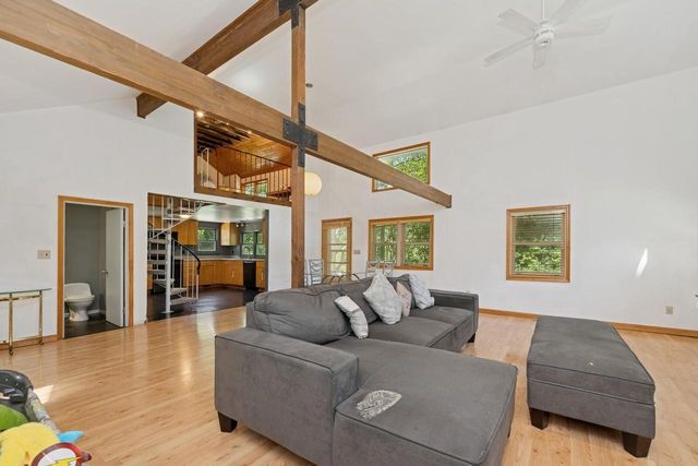 W1800 County Road B, Genoa City, WI 53128