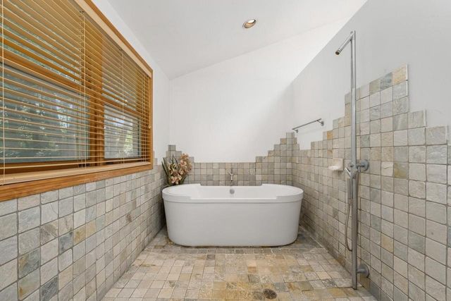 W1800 County Road B, Genoa City, WI 53128