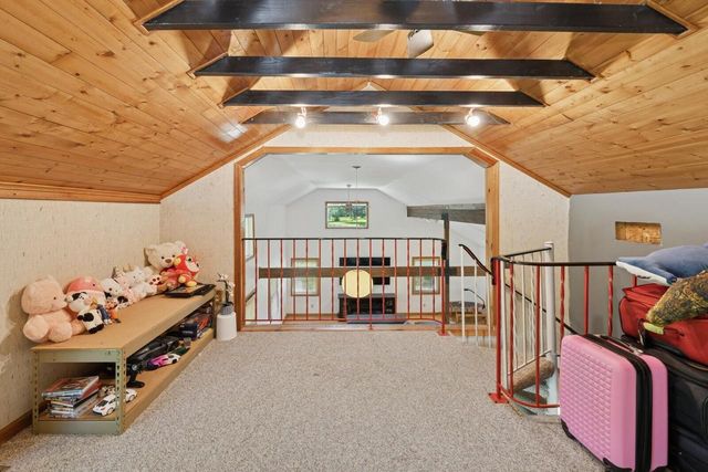 W1800 County Road B, Genoa City, WI 53128