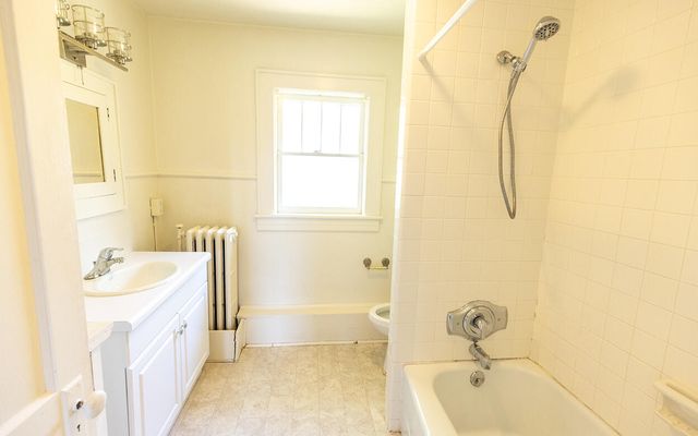 502 N Market ST, Salem, VA 24153