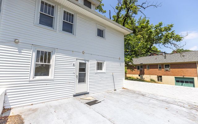 502 N Market ST, Salem, VA 24153