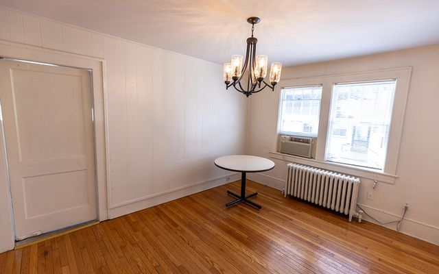 502 N Market ST, Salem, VA 24153
