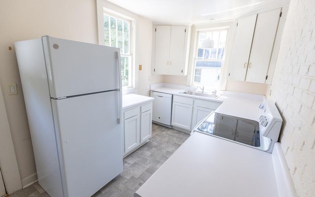 502 N Market ST, Salem, VA 24153