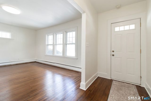 82 Noble Street, West Haven, CT 06516