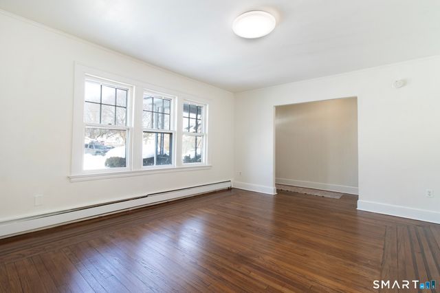 82 Noble Street, West Haven, CT 06516