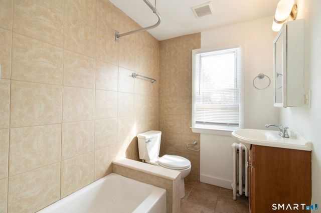 82 Noble Street, West Haven, CT 06516