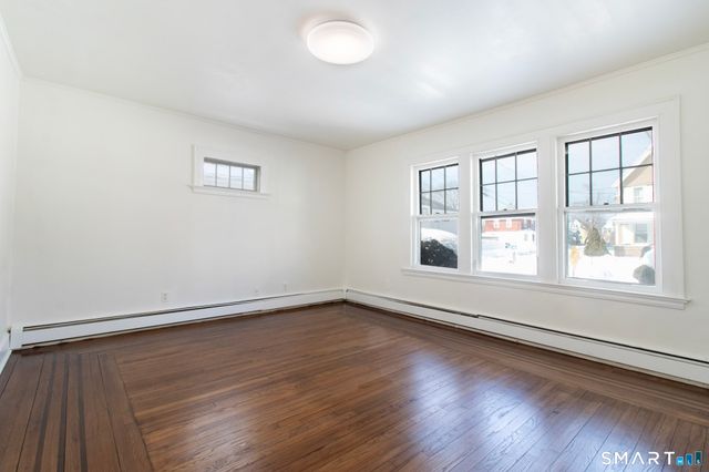 82 Noble Street, West Haven, CT 06516