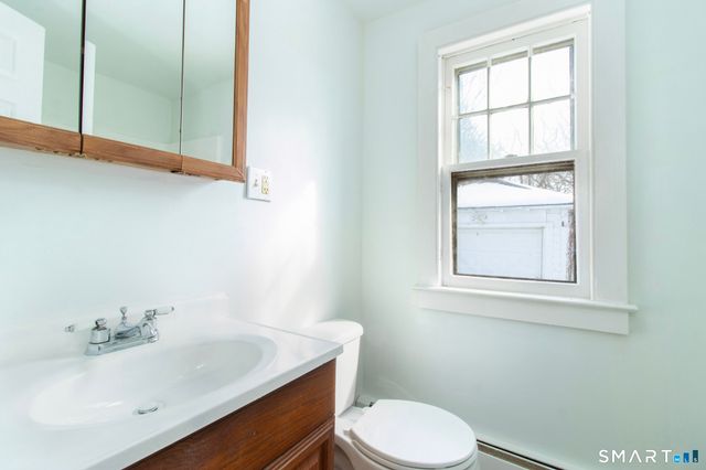 82 Noble Street, West Haven, CT 06516