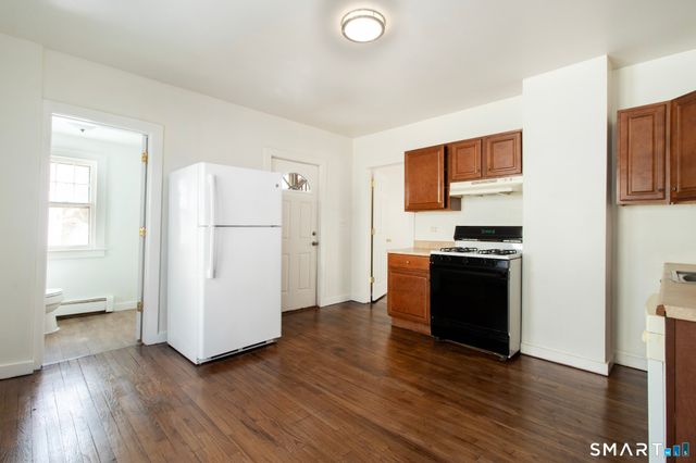 82 Noble Street, West Haven, CT 06516