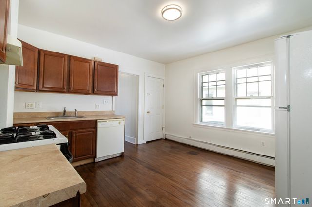 82 Noble Street, West Haven, CT 06516