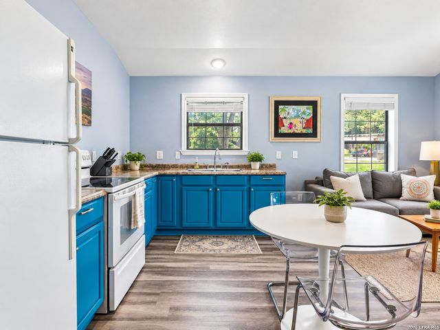 7306 ROBIN REST DR, San Antonio, TX 78209