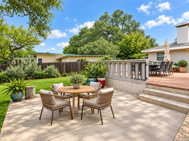 7306 ROBIN REST DR, San Antonio, TX 78209