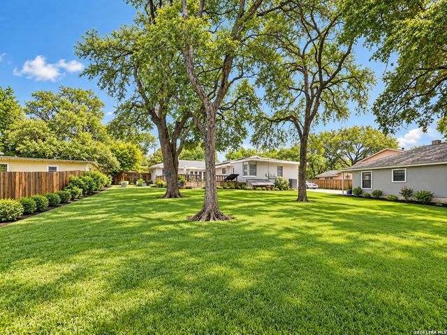 7306 ROBIN REST DR, San Antonio, TX 78209