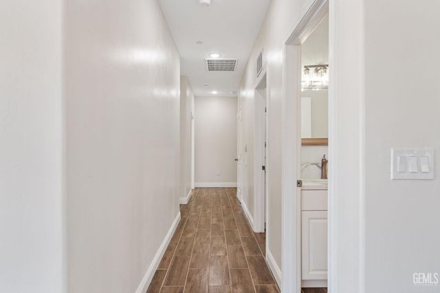 5205 Antares Court, Bakersfield, CA 93306