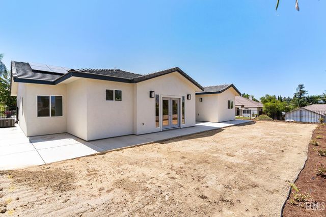 5205 Antares Court, Bakersfield, CA 93306