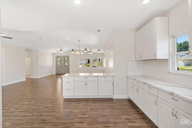 5205 Antares Court, Bakersfield, CA 93306
