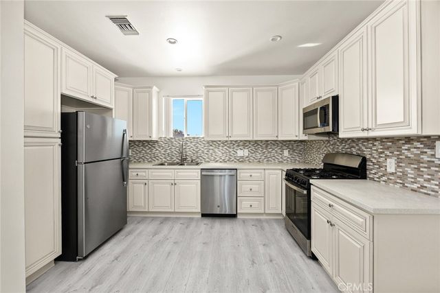 57 N Baldwin Avenue B, Sierra Madre, CA 91024